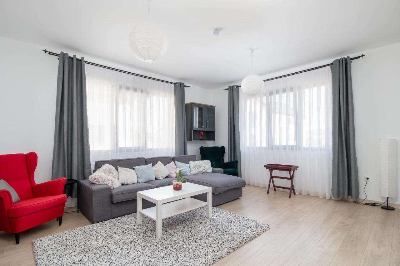 Zola Guest House Орадя Экстерьер фото